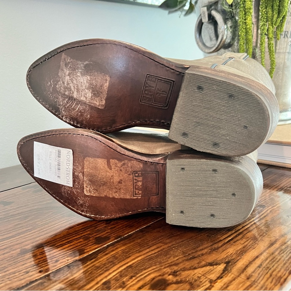Frye Billy Short Boot - Picture 5 of 10